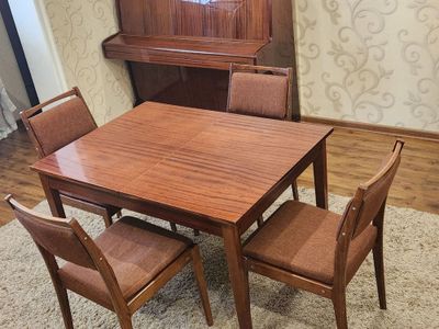 Стол и 4 стулья СССР