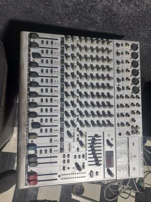 behringer 1832 2 knopka arginal miksher pult sotiladi