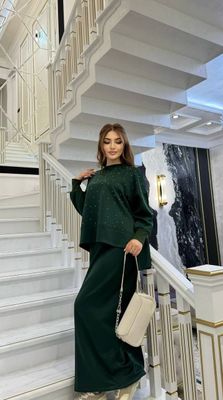 Kiyilmagan Yengi kiyim Razmeri 48/50ga keladi