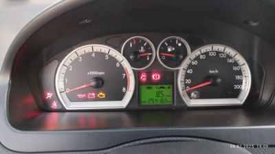 Neksiya 3, oq, mexanika, gazi bor, 6200ga