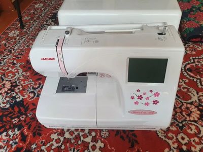 Вышивальная машина Janome 370 e sotiladi