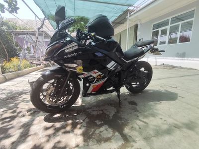 Kavasaki Moto 250 kub