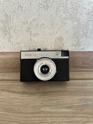 Пленочный фотоаппарат ЛОМО Смена 8М