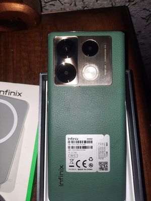 Infinxy note  40pro 12+12/256 ideal sotiladi