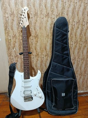 Электрогитара Yamaha Pacifica PAC012