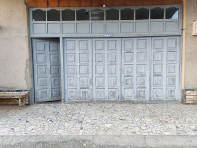 Darvoza sotiladi. Xolati yaxshi 5X3.20