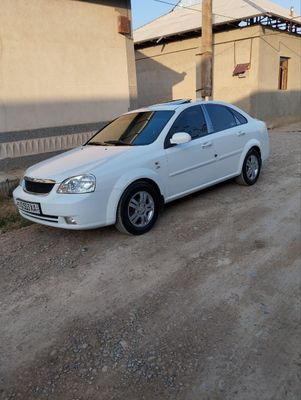 Avtomashina Lacetti