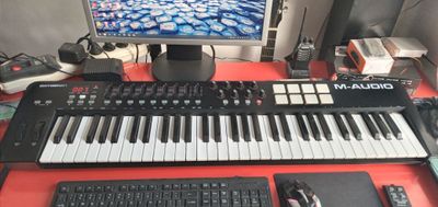 M audio midi klavish 61 yangi xolatda