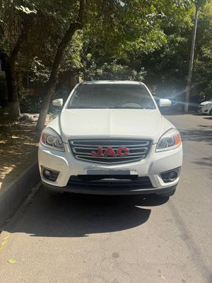 JAC пикап сотилади