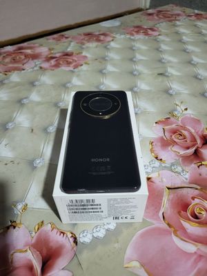 HONOR X9B 8/256 220$.