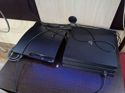 Playstation 3 и 4 С установленными играми и джойстиками + Телевизоры