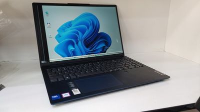 NOUTBUK Lenovo IdeaPad slim 5i Core 7 150U 10yadro 12patok DDR5 16GB