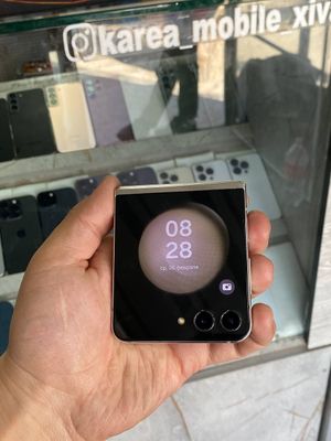 Samsung Galaxy Z Flip 5 pamiti 512gb Ozu Pamiti 8gb