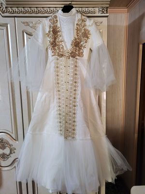 Ayollar kiyimlari