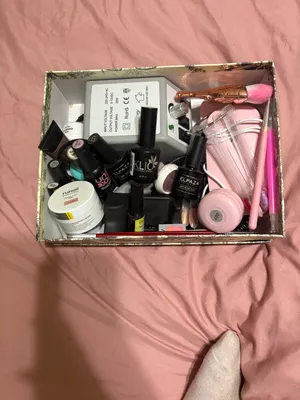 Маникюрный набор аппарат, лампа и гели и базы