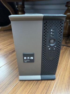 UPS (Источник бесперебойного питания)