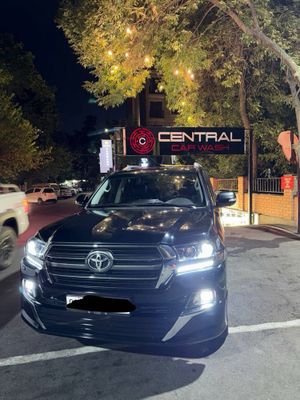 Toyota Land Cruiser 200