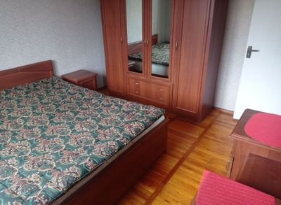 Метро Ойбек 2/2/4 Айбек можно 2 девочек студенток