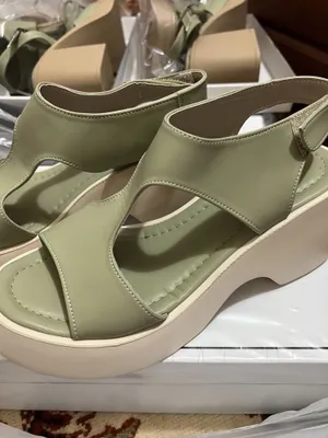 Босоножки на платформе