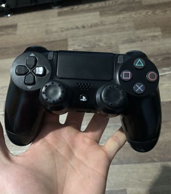 Срочно!!Оригинальный джойстик Dualshock 4