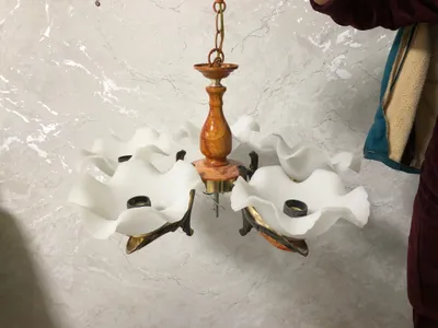 Продается люстра