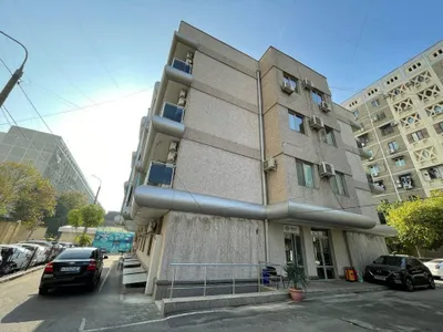 Аренда здания бизнес-центра 2500 м²