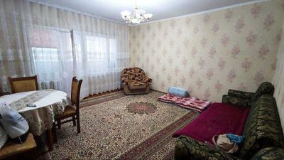 м.Х.Алимжана Дархан 4-комн 3/9 94 м² средний ремонт мебель техника