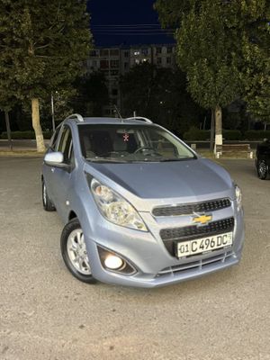 Spark kraska top toza metan gazla ornatib qoyilgan