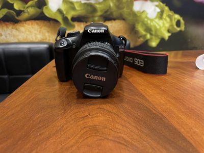 Продаётся фотоаппарат Canon EOS 1100D