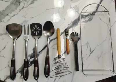 продаются кухонные принадлежности по 10.000 каждый