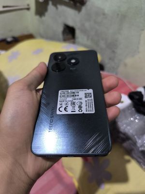 Srocna sotiladi Tecno spark 20c