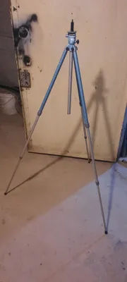 Продаётся штатив.