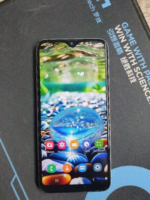 Продаётся телефон Самсунг J2