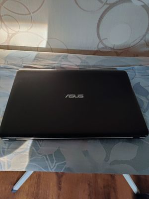 Продаётся Ноутбук asus