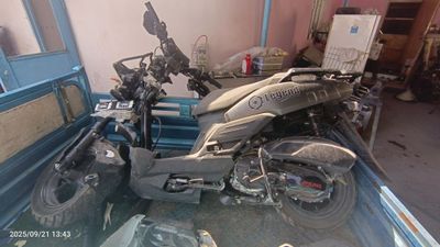 Скутер танк продам на запчасти