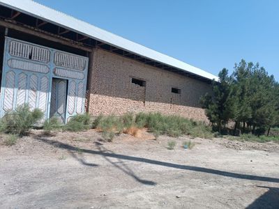Uy sotiladi İpodrom bozori ketaverishda taxta bazani oldida
