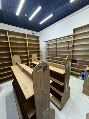 Vetrina yoki mebel
