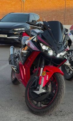 мотоцикл Bonvi Kswsaski Bmw Ducati