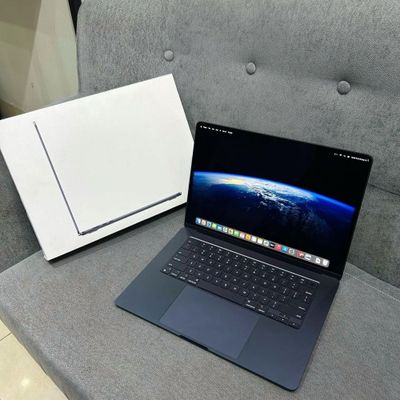 MacBook Air M3 15inch 8/256GB