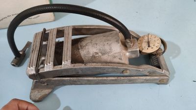 Автомобильный насос