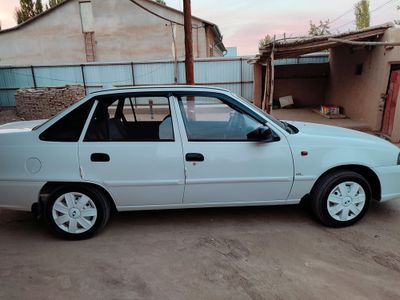 NEXIA 2 Сотилади