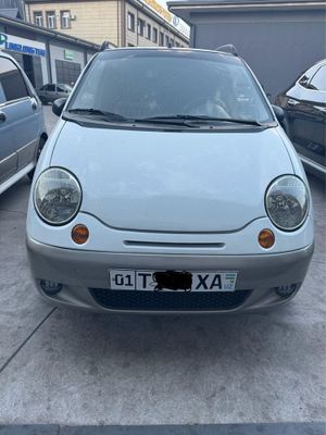 Matiz pest 2010 yil 4 ta yaxwi balon kraskasi bor