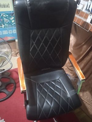 Ofisniy kreslo, baland pas bóladi,KOJA