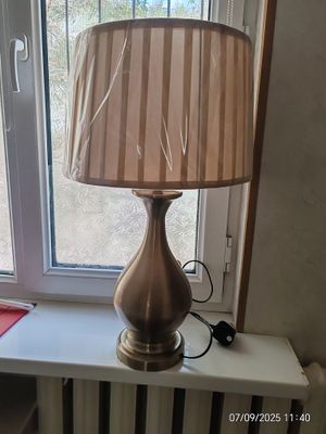 Продаётся почти что новый светильник из Дубая