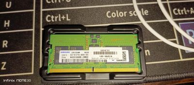 Оперативная память SO-DIMM DDR5 8GB.