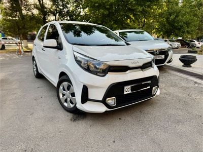 Kia moring sotiladi