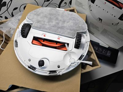 ПРОДАМ Робот-пылесос Xiaomi Mi Robot Vacuum-Mop P (Глобальный) RU.