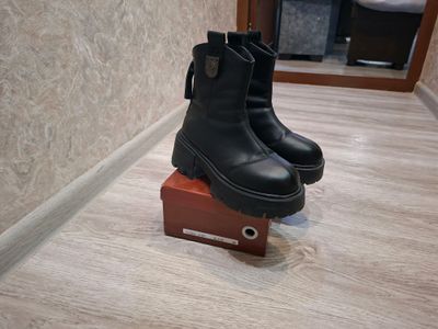 Qishgi mavsumga oyoq kiyim