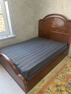 Кровать двуспальний