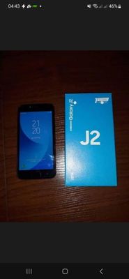 продаю телефон j2 2018 года